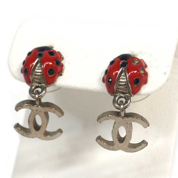 chanel ladybug earrings