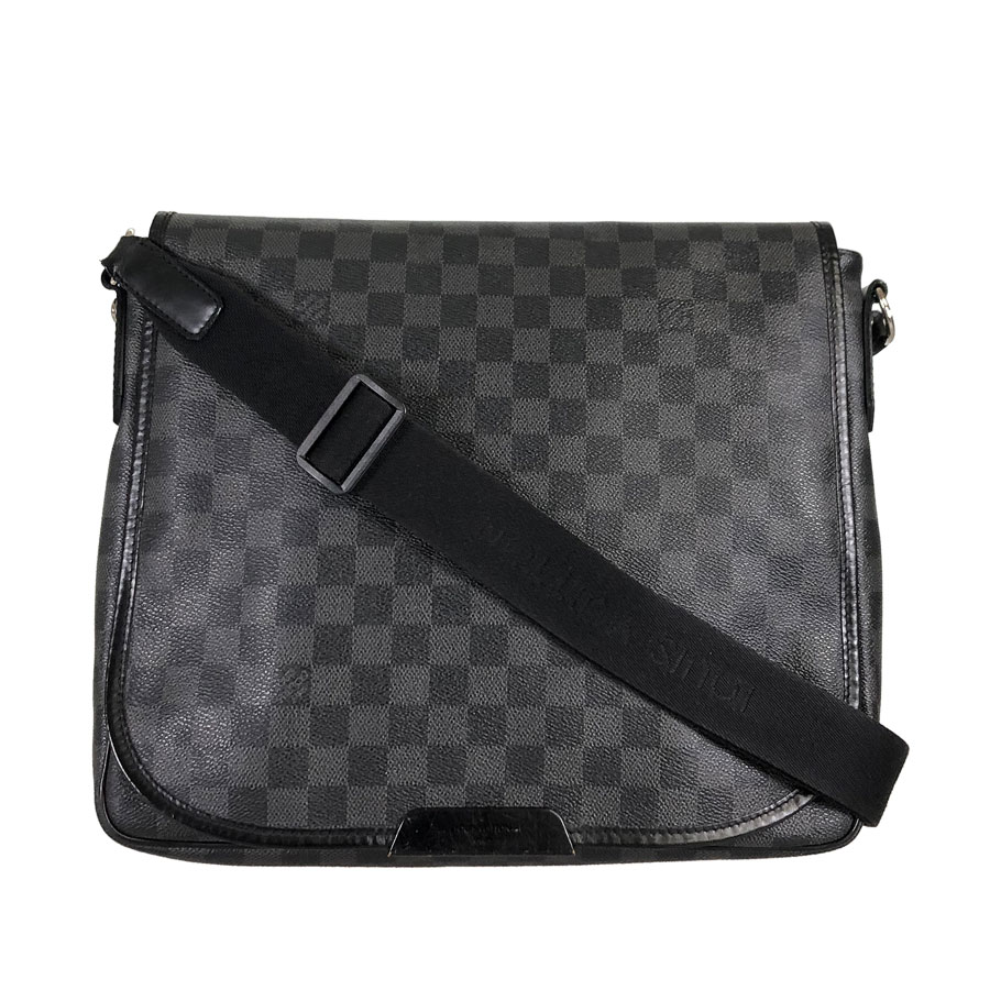 Auth Louis Vuitton Damier Graphite Daniel MM N58029 Men's Shoulder Bag