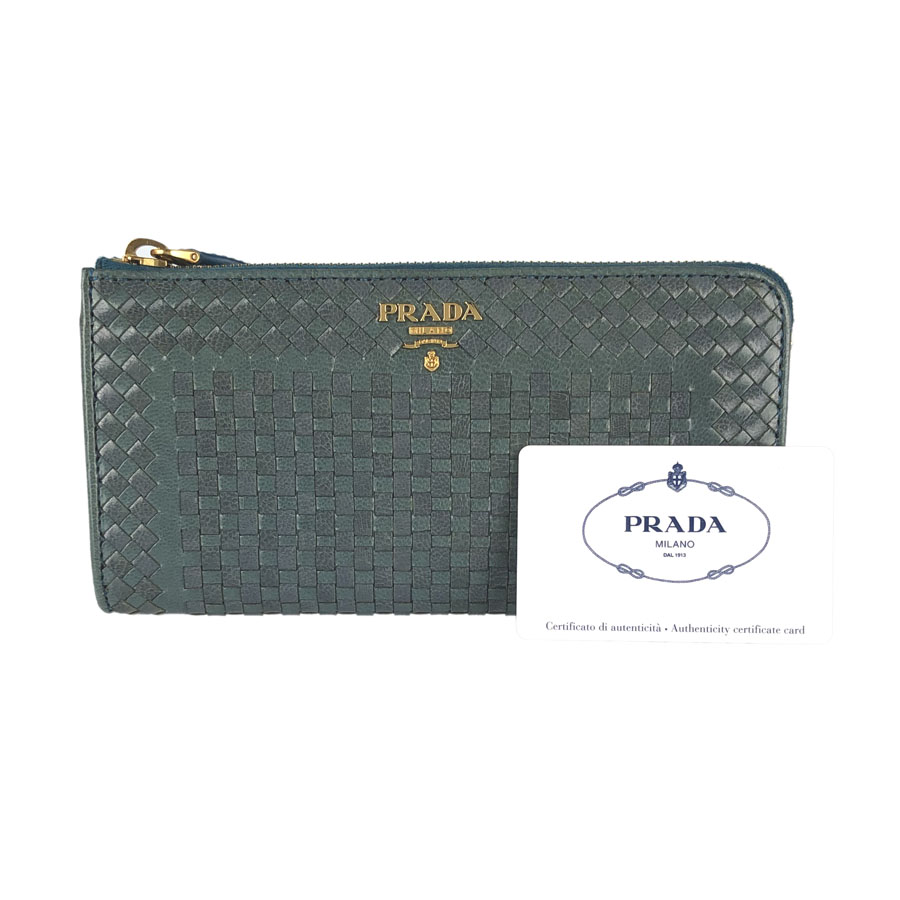 prada wallet women