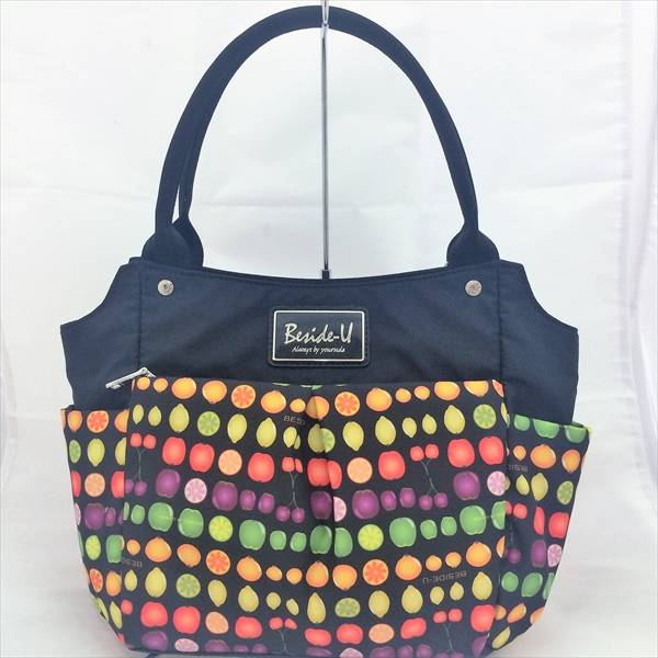 ビサイユ トートバッグ フルーツ柄 黒 マルチ ナイロン 中古 バッグ All Shop Th2 ー ブラモ 欲しいブランド 品がすぐ見つかる ネット通販サイト