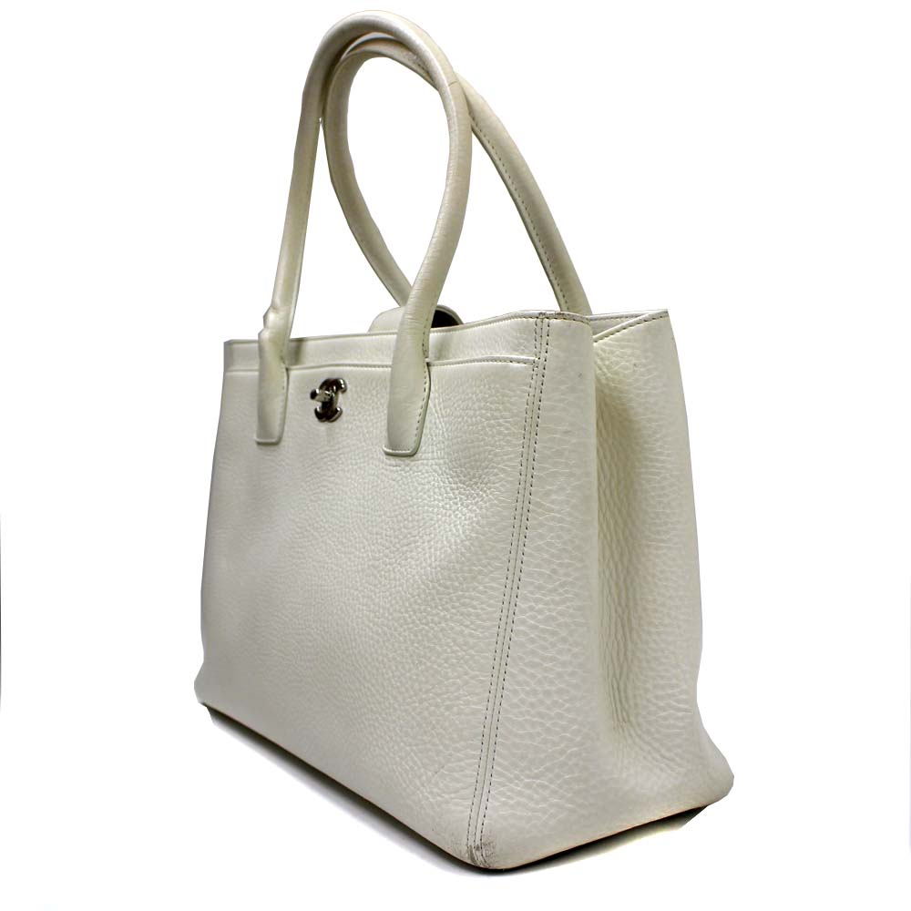 chanel香奈儿(chanel)chanel行政包a15206手提袋鱼子酱皮肤白色女士