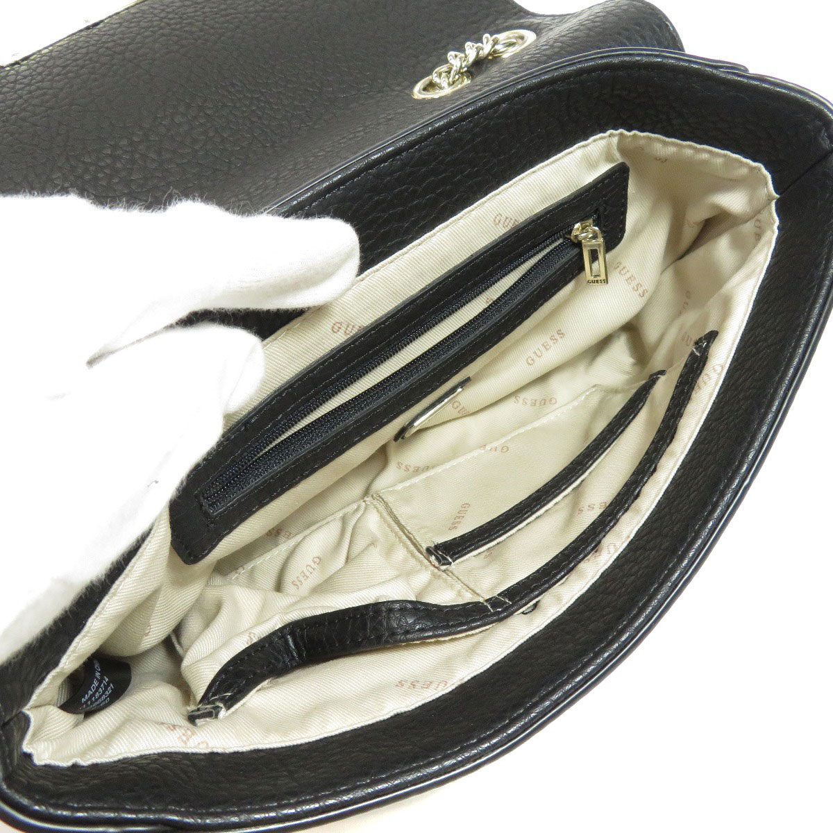 guess bag chain