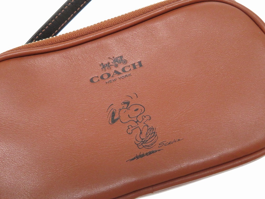 COACH Snoopy Pouch Shoulder Bag Leather / Leather Brown 0160 Women ー