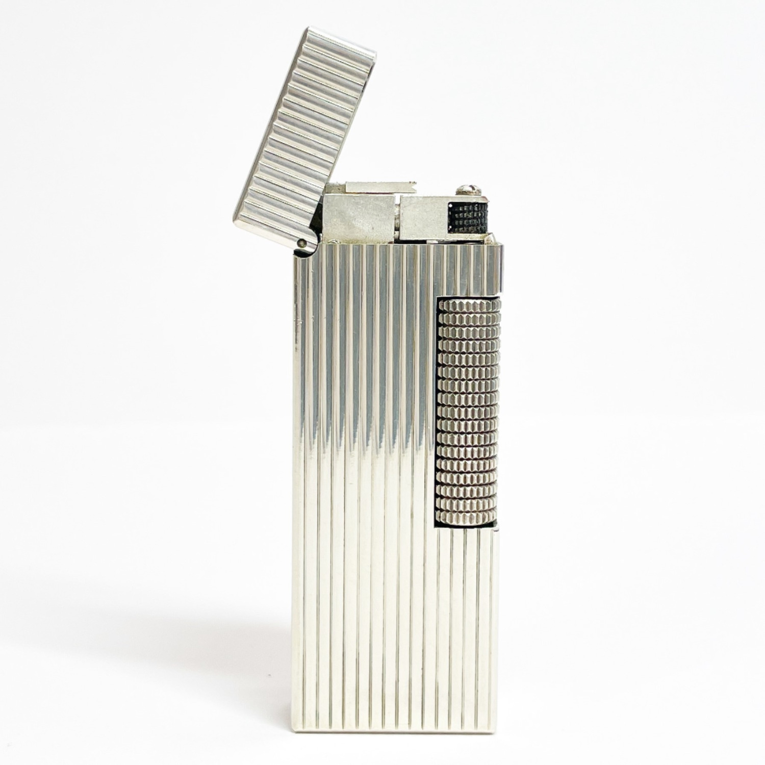 Dunhill ダンヒル ライター Us Re ガスライター メタル シルバー 中古 メンズ ー ブラモ 欲しいブランド品がすぐ見つかる ネット通販サイト