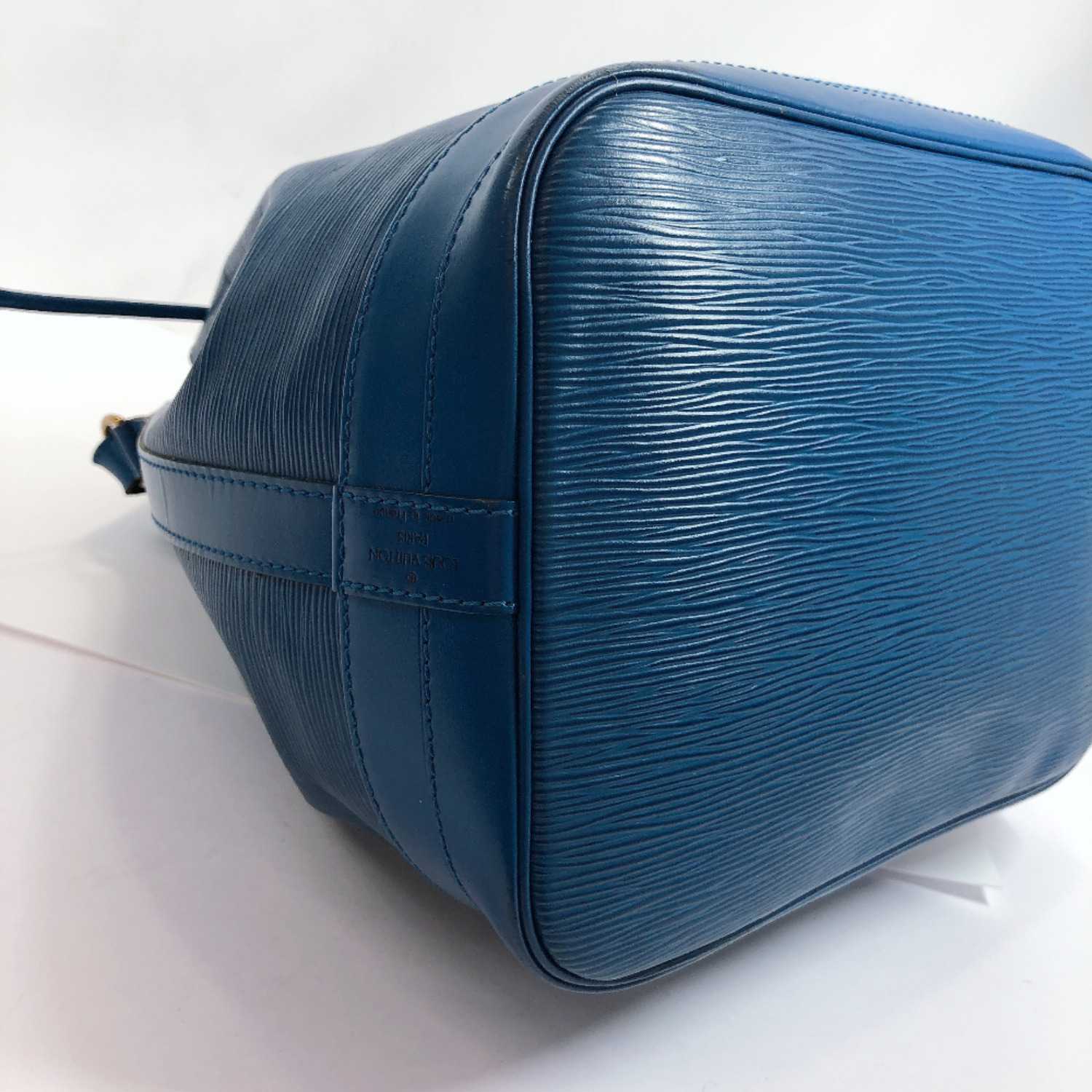 LOUIS VUITTON Louis Vuitton Shoulder Bag M44005 Vintage Noe Epi Leather Blue [Used] Ladies ー The ...
