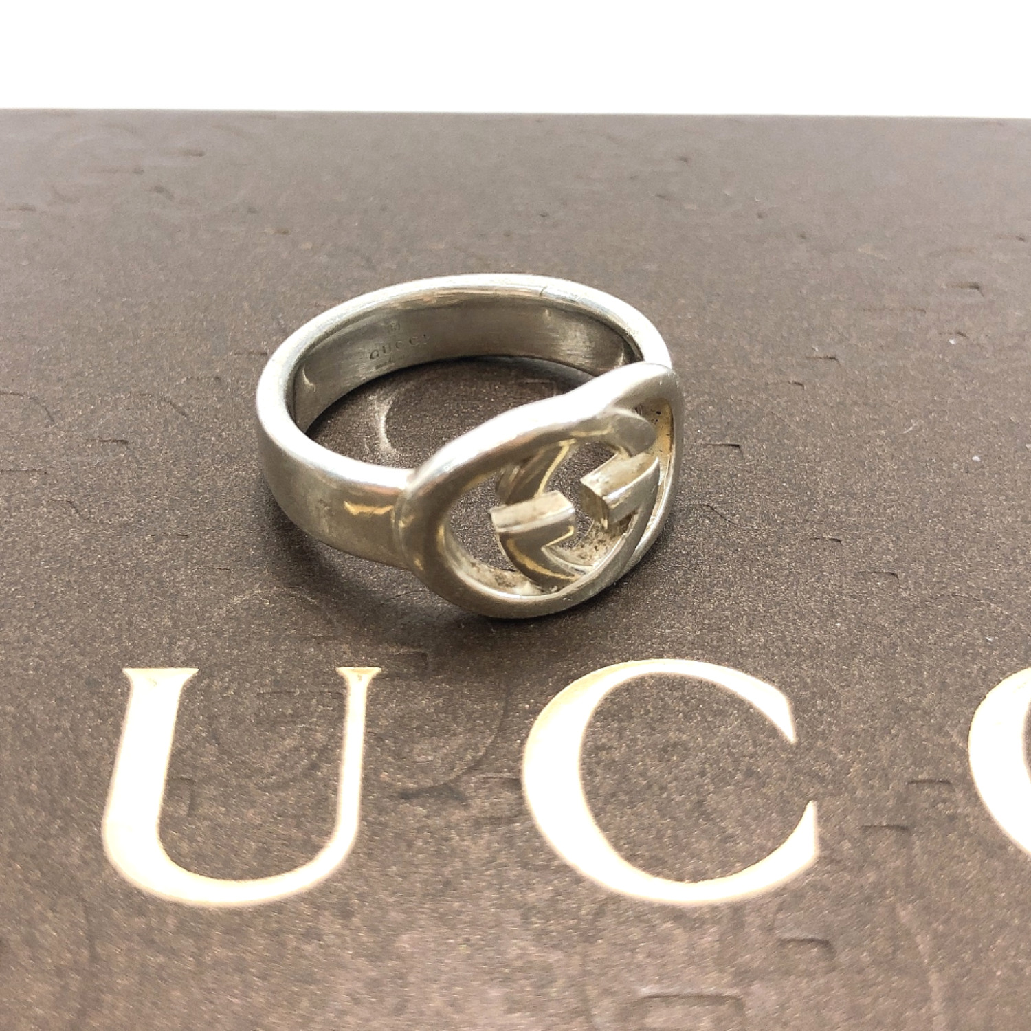 Gucci グッチ リング 指輪 1697ar インターロッキング ブリット シルバー925 16 シルバー 中古 メンズ ー ブラモ 欲しいブランド品がすぐ見つかる ネット通販サイト