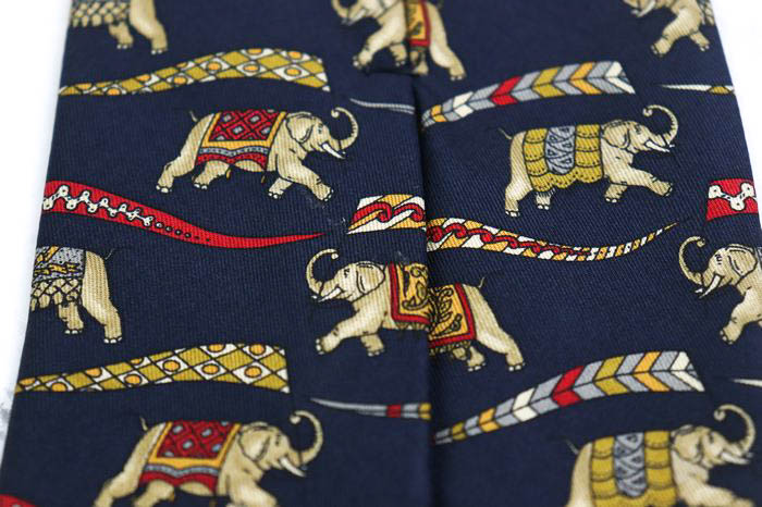 Ferragamo ネクタイ レッド ゾウ柄 イタリア製 マルチカラー