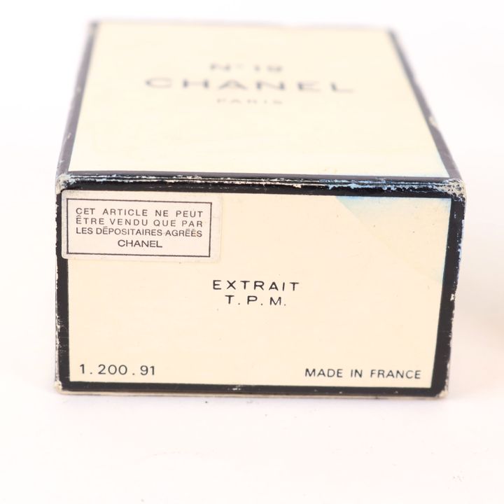 シャネル 香水 No19 パルファム 残8割程度 フレグランス 容量記載無し