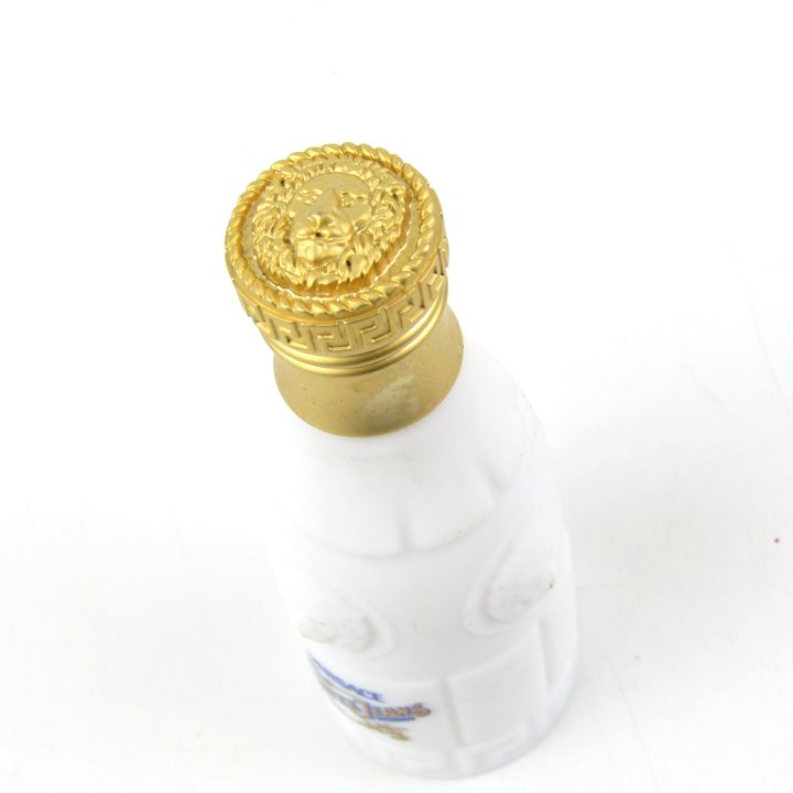 廃盤品　ヴェルサーチ　ホワイトジーンズ　オードトワレ　香水　75ml ヴェルサーチェ / ホワイトジーンズの商品情報｜美容・化粧品