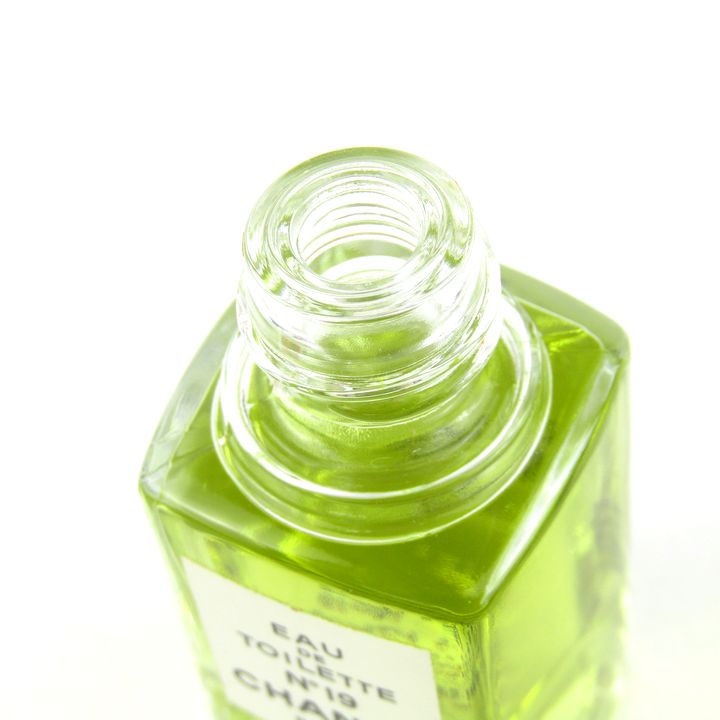 シャネル No19 オードトワレ EDT ほぼ未使用 香水 フレグランス 箱キズ