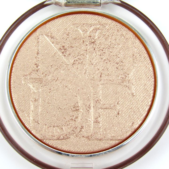 ディオールスキンミネラルヌードルミナイザーパウダー　07 ピーチ　デライト ディオールスキン ミネラル ヌード ルミナイザー パウダー 07 ピーチ