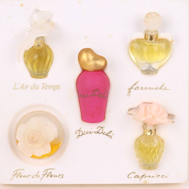 ニナリッチ ミニ香水等 カプリッチ/ドゥシドゥラ他 2点セット まとめて フレグランス レディース NINA RICCI 【中古】｜NINA RICCI ｜店舗買取｜フレグランス＞香水｜USEDのアパレル通販サイト - SMASELL（スマセル）