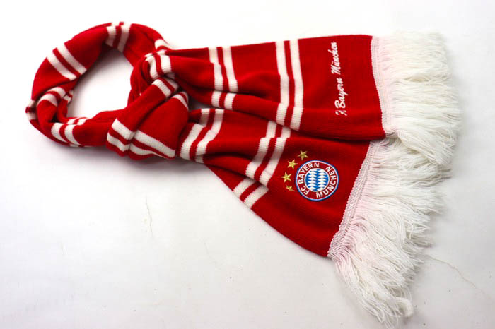 FCバイエルンミュンヘン マフラー タオルマフラー スポーツ ブランド メンズ レッド FC BAYERN MUNHEN 【中古】｜FC BAYERN  MUNHEN｜店舗買取｜ファッション雑貨＞マフラー｜USEDのアパレル通販サイト - SMASELL（スマセル）