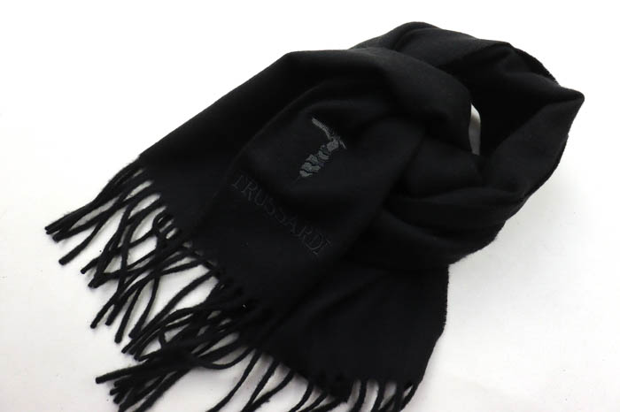 美品！TRUSSARDI ストール 楽天市場】TRUSSARDI トラサルディ（マフラー・スカーフ｜バッグ