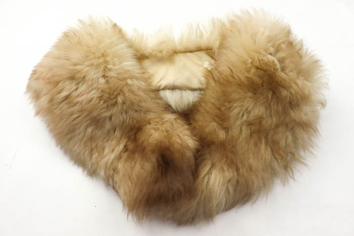 ピンキー&ダイアンシープファーティペットグレー系マフラー