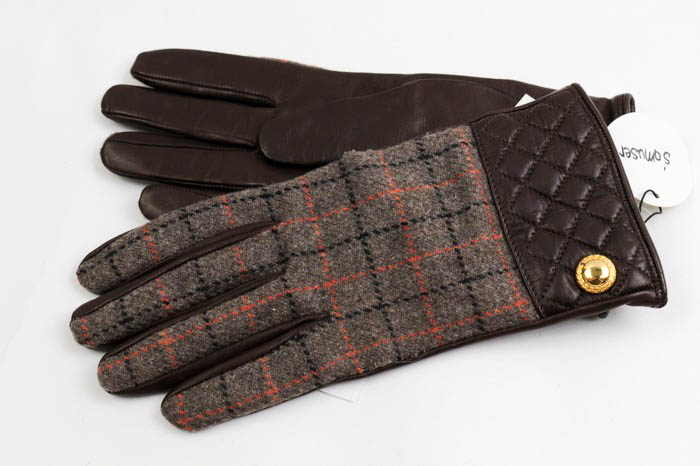 BURBERRY バーバリー　ダークブラウン　ブラウン　レザー　手袋　チェック バーバリーブラウンレザー手袋 チェック柄（DENJI] ソフトレザー