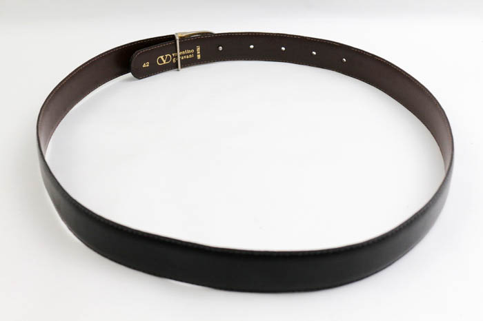 ヴァレンティノ・ガラヴァーニ ベルト ロゴバックル レザー ヴァレンティノ・ガラヴァーニ ベルト ロゴバックル レザー