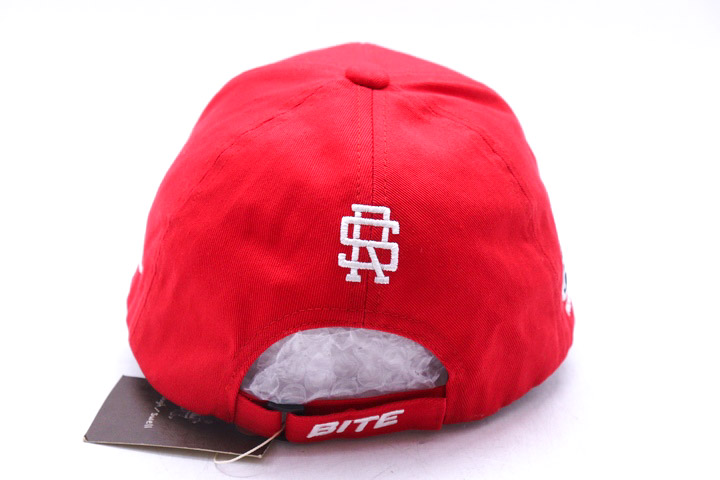 ラフ＆スウェル　ゴルフキャップ　レッド　フリーサイズ　新品未使用 ラフアンドスウェル キャップ 未使用 ベルクロ ゴルフ スポーツ