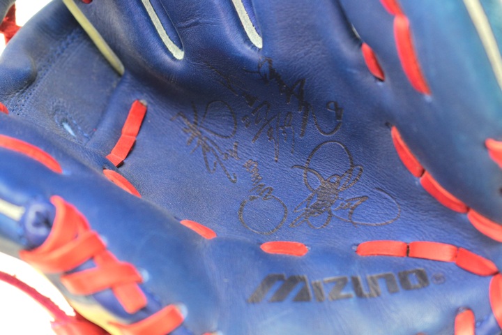 ミズノ 中日ドラゴンズ 名古屋ドーム 5周年記念グローブ サイン