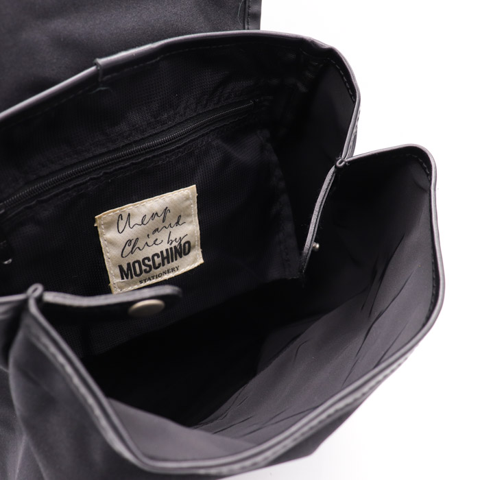 モスキーノ リュックサック デイパック ロゴ シンプル ブランド 鞄 黒