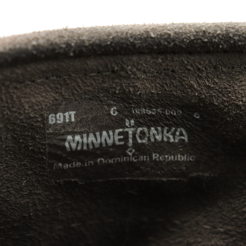 ミネトンカ ショートブーツ ダブルフリンジ サイドジップブーツ 691T 23cm相当 シューズ 靴 レディース 6サイズ グレー Minnetonka  【中古】 Minnetonka USED/古着（ブーツ）｜MinnetonkaのUSED/古着通販サイト - SMASELL（スマセル）