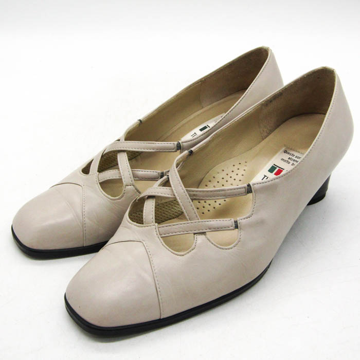 新品。イタリア制のオシャレなパンプス。23㎝。