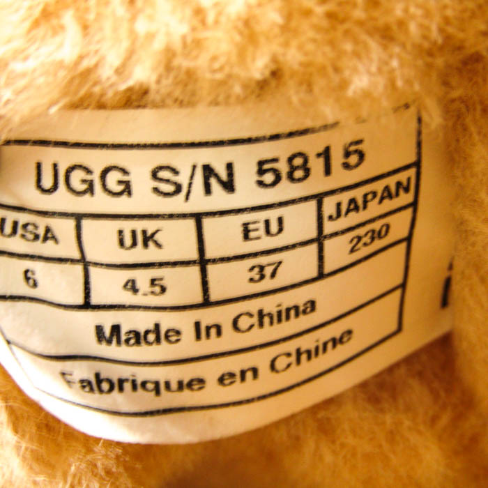 UGG イエロー ショートムートンブーツ　サイズ6 UGG イエロー ショートムートンブーツ サイズ6（UGG アグ