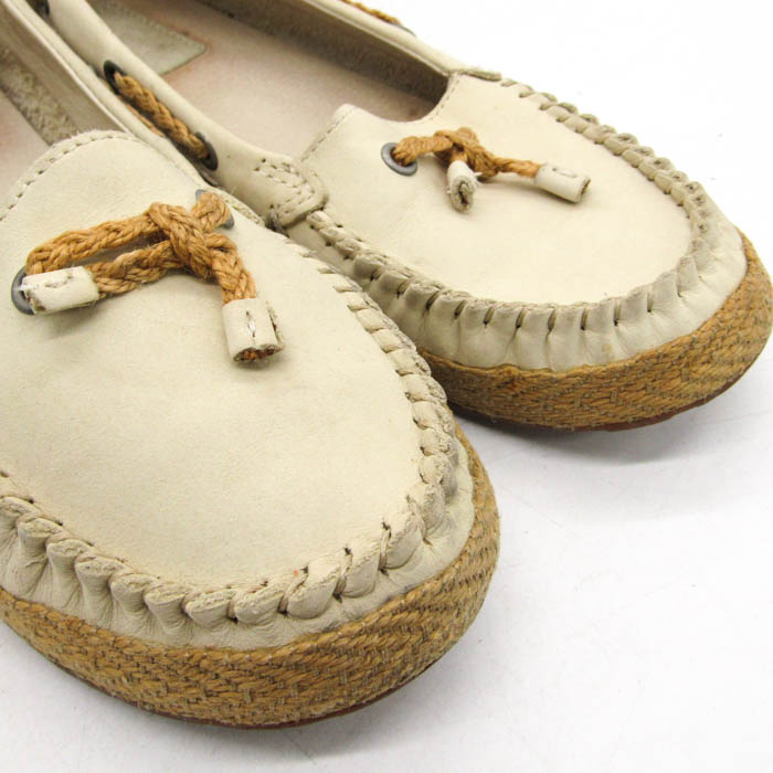 正規品　新品未使用　UGG モカシン　ベージュ　※箱無し アグ モカシン ブランド シューズ 靴 レディース 24サイズ