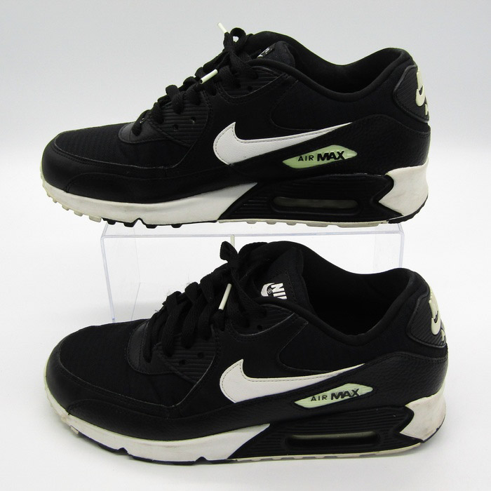 専用　３点　Mサイズ　黒2白1 NIKE ナイキ スニーカー レディース エア マックス NUAXIS