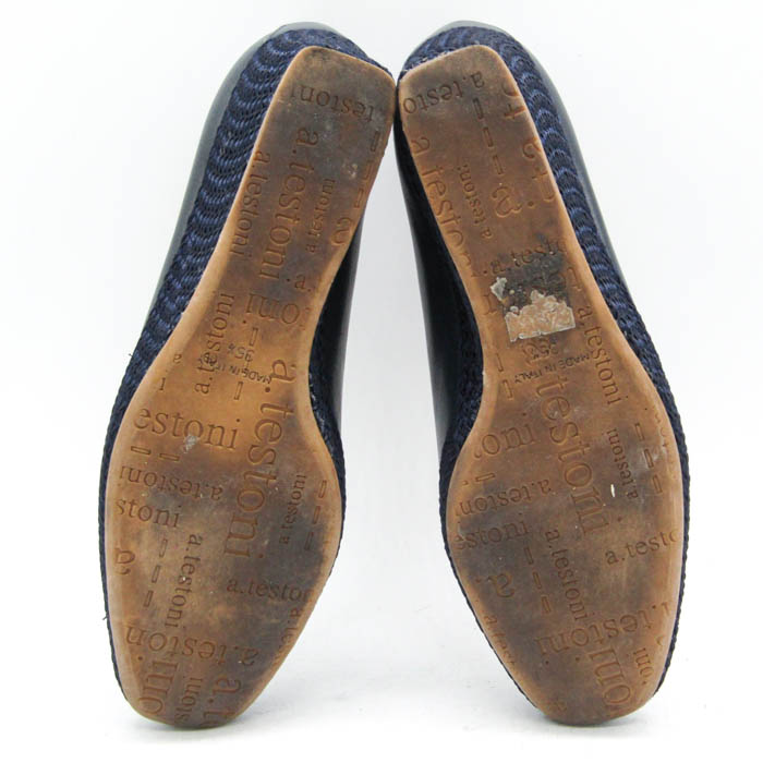 新品　a.testoni ネイビーのパンプス 新品a.testoni ネイビーのパンプス