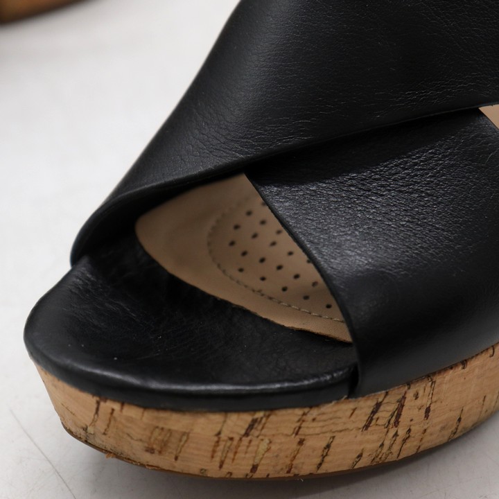 【4時間限定価格】Clarks ブラウン クロスストラップ サンダル Torford Cross / トーフォードクロス （ブラウンレザー