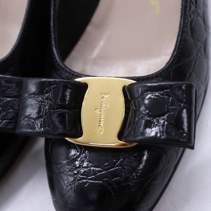 Salvatore Ferragamo 黒 リボン付きパンプス FERRAGAMO フェラガモ エナメル パンプス リボン レディース