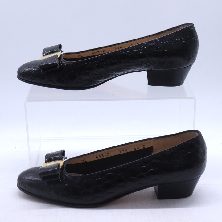 サルヴァトーレフェラガモ パンプス ヴァラリボン シューズ 靴