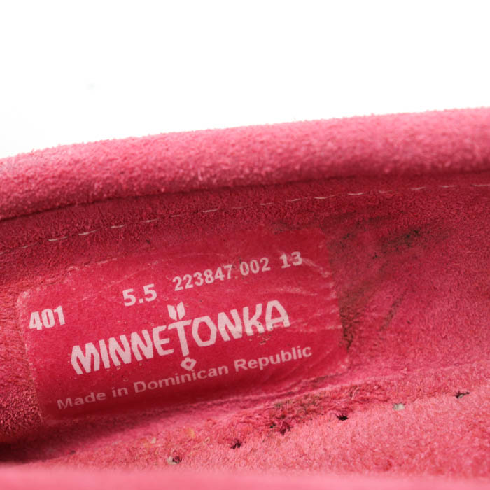 ミネトンカ モカシン スエード 401 フラットシューズ リボン ブランド 靴 レディース 5.5サイズ ピンク Minnetonka 【中古】  Minnetonka USED/古着（モカシン/デッキシューズ）｜MinnetonkaのUSED/古着通販サイト - SMASELL（スマセル）
