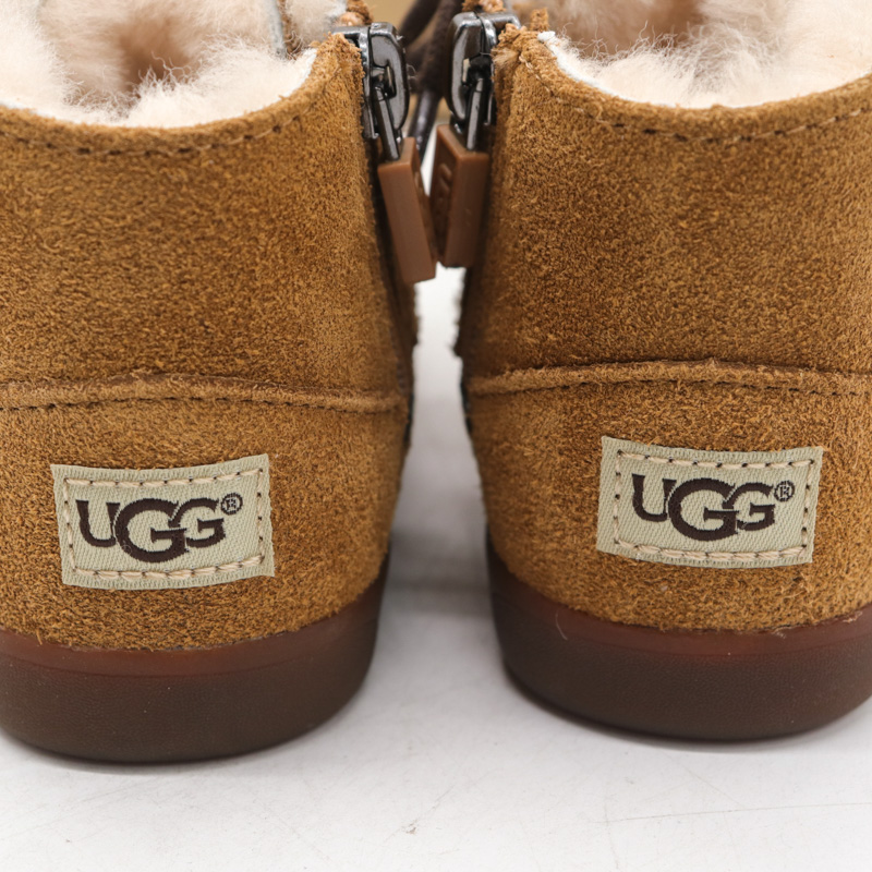 アグ ブーツ スウェード 靴 シューズ ベビー男の子用 ベビー 女の子用 13.5cmサイズ ブラウン UGG 【中古】｜UGG｜店舗買取｜ママ＆ベビー＞その他ベビーウェア｜USEDのアパレル通販サイト  - SMASELL（スマセル）