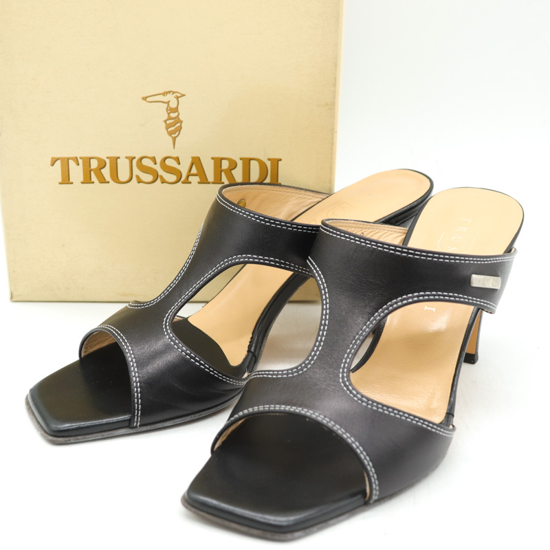 靴/シューズTRU TRUSSARDI レディース　サンダル