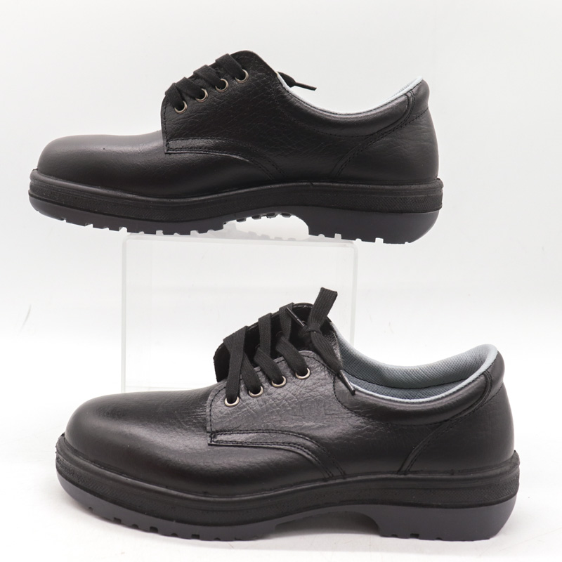 ミドリ安全 スニーカー 安全靴 未使用 幅広 4E 靴 シューズ 日本製 黒 