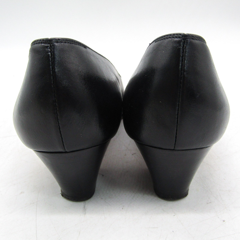 【未使用】Salvatore Ferragamo 黒スエード パンプス 71/2 未使用】Salvatore Ferragamo 黒スエード パンプス 71/2
