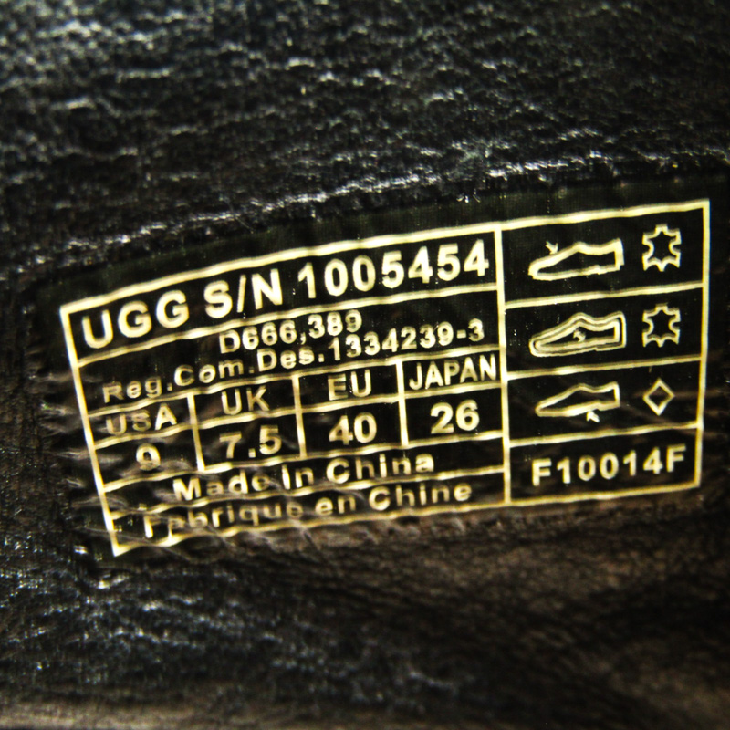 UGG ムートンブーツ 黒（USAサイズ7.5）