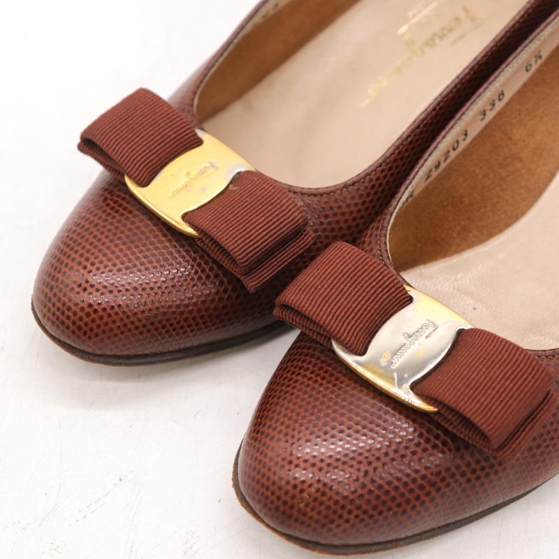 SalvatoreFerragamoリザードサンダル ゴールドバックル Salvatore Ferragamo - SalvatoreFerragamoリザードサンダル