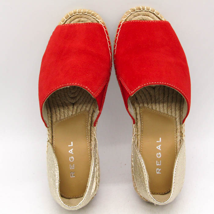 赤いエスパドリーユスタイルサンダル