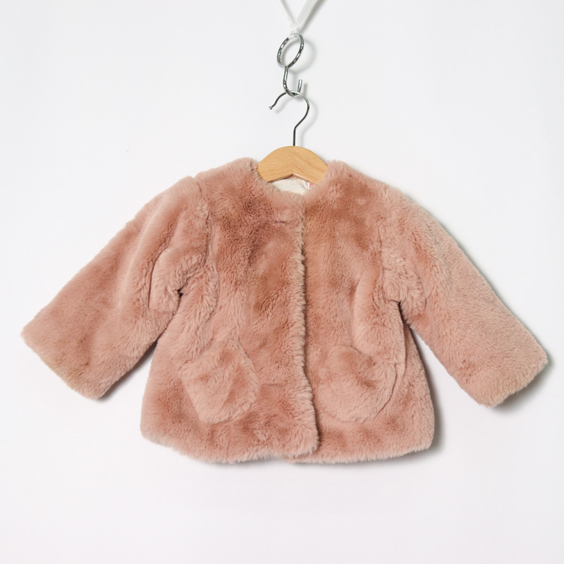 ザラ ノーカラージャケット ボアジャケット アウター ベビー 女の子用 80サイズ ピンク ZARA 【中古】｜ZARA｜店舗買取｜ママ＆ベビー＞その他 ベビーウェア｜USEDのアパレル通販サイト - SMASELL（スマセル）