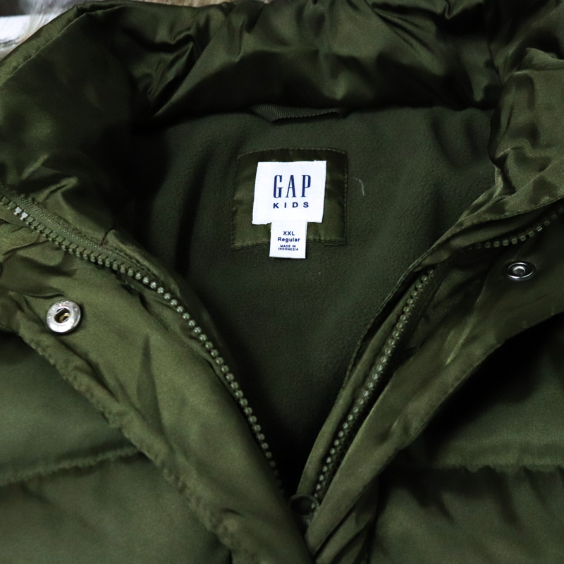 ギャップ ダウンジャケット ロングコート ファー付き アウター キッズ 男の子用 XXLサイズ カーキ GAP  【中古】｜GAP｜店舗買取｜ママ＆ベビー＞その他ベビーウェア｜USEDのアパレル通販サイト - SMASELL（スマセル）