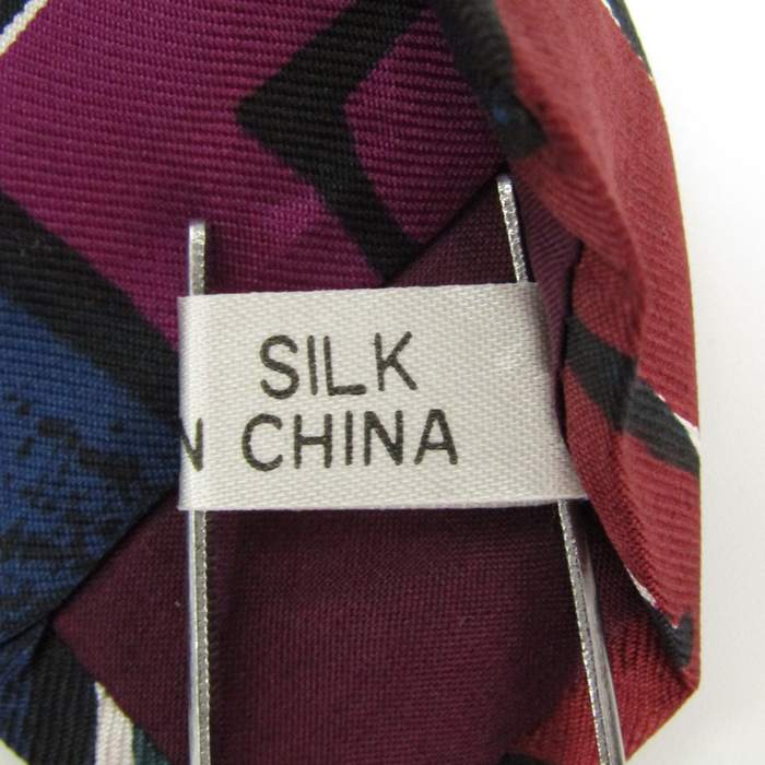 【新品タグ付き】Nike ウィンドブレーカー グレー系 幾何学模様 新品タグ付き】Nike ウィンドブレーカー グレー系 幾何学模様