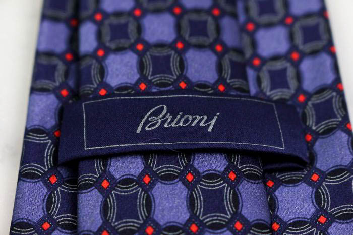 ブリオーニ ブランド ネクタイ シルク 小紋柄 ドット柄 総柄 ハンドメイド PO メンズ ネイビー Brioni 【中古】｜Brioni ｜店舗買取｜フォーマルスーツ/小物＞ネクタイ｜USEDのアパレル通販サイト - SMASELL（スマセル）