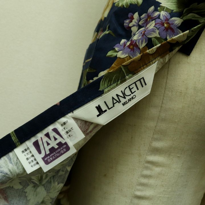ランチェッティ エプロン 未使用 花柄 たすき掛け 綿100％ ブランド