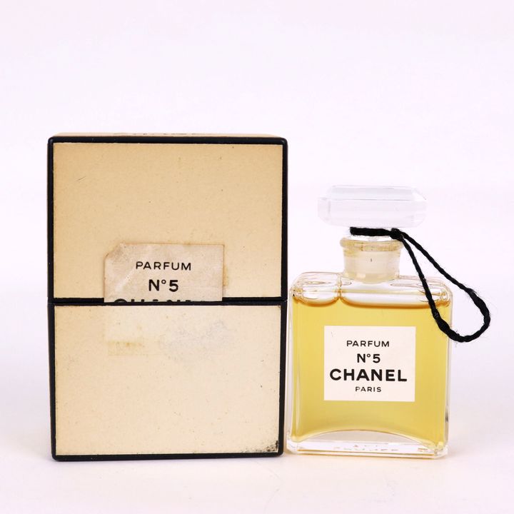 ふるさと割】 激安出品 CHANELNo.5PARFUM 未開封品❗少々古いモノです