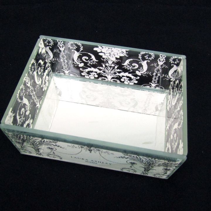 【最終価格】新品ローラアシュレイジョゼッテガラスジュエリーボックス 未使用 ローラアシュレイ グラスジュエリーボックス ウィズ