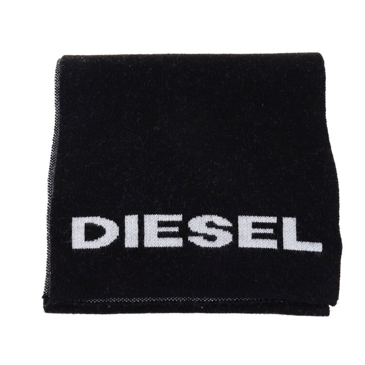 DIESEL 程よい艶と、男らしい無地のミニマムなデザイン。ブラックマフラー