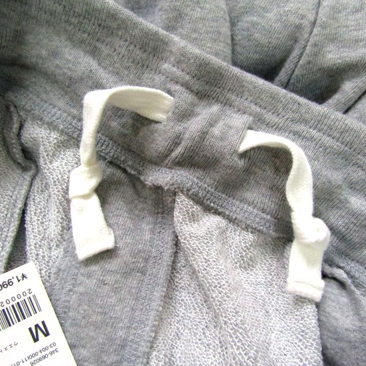 ユニクロ 半袖Tシャツ 長袖タートルネック スウェットパンツ 3